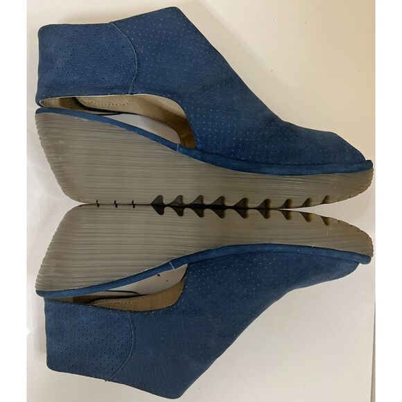 Fly London Yuzu wedge sandal. Size 39(W) - Picture 5 of 8